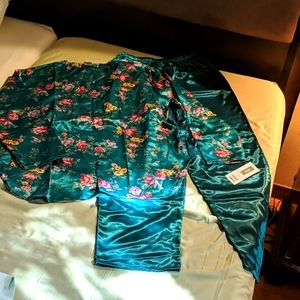 MARYANN'S BOUTIQUE PAJAMA SET
